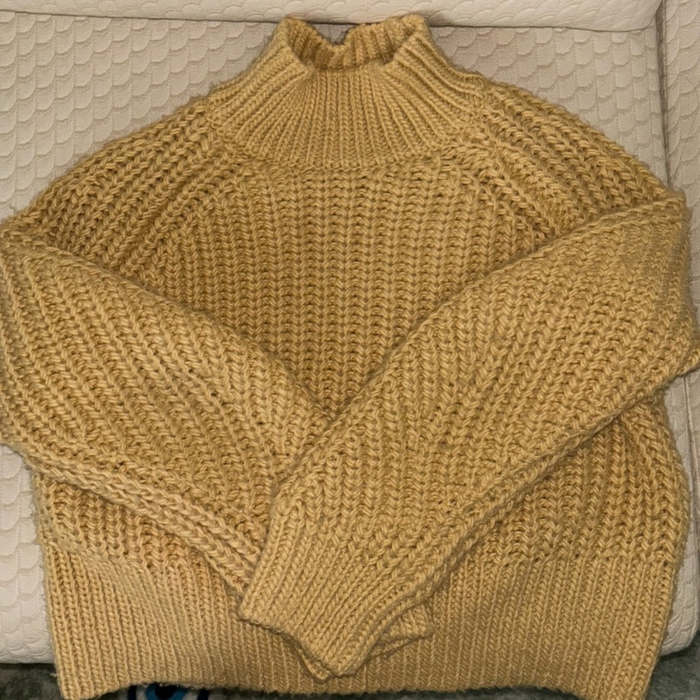 H&M Sweater